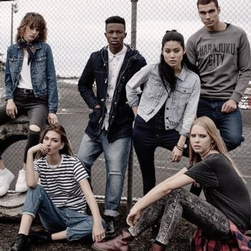 STREET WEAR
