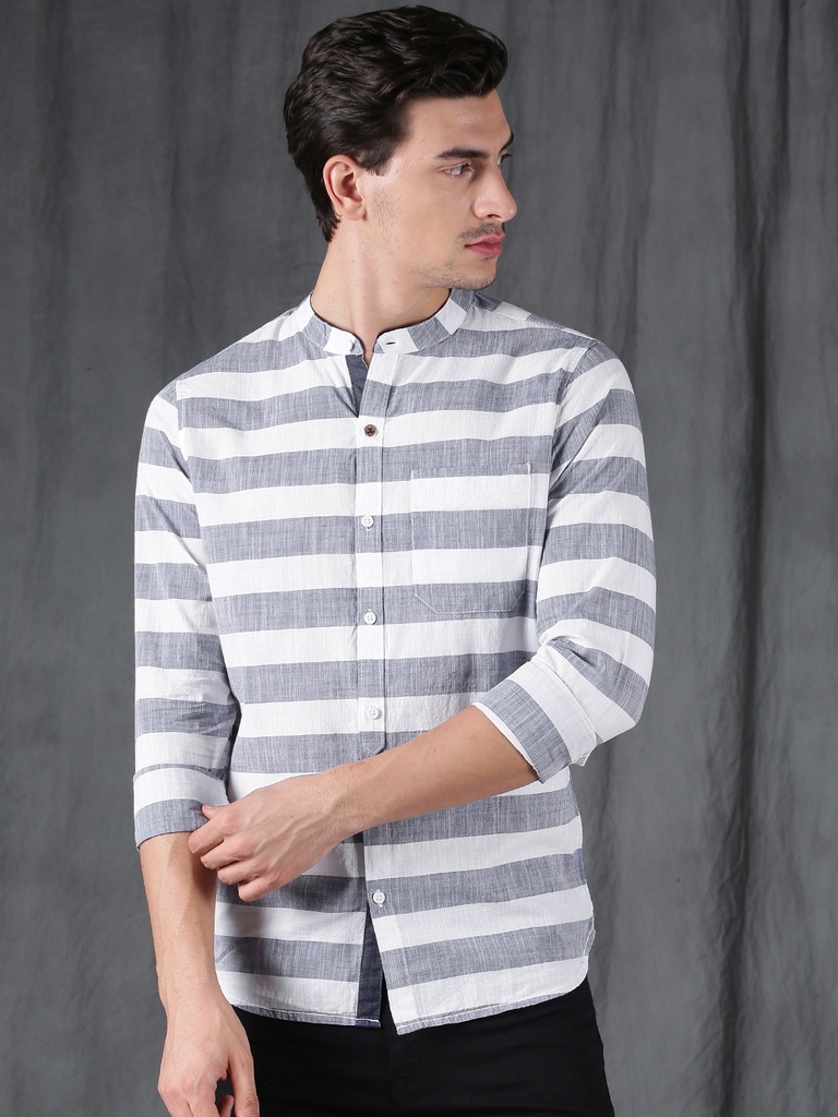 Men Blue & White Slim Fit Striped Casual Shirt